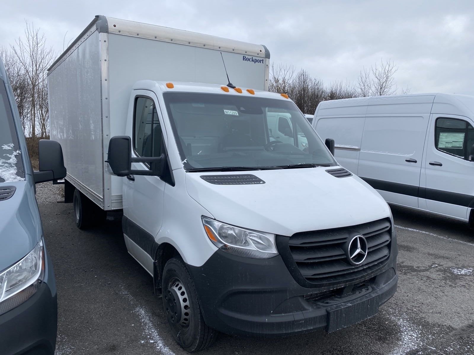 2024 Mercedes-Benz Sprinter Cab Chassis w/16' Box 3500XD Standard Roof I4 Diesel HO 170 RWD